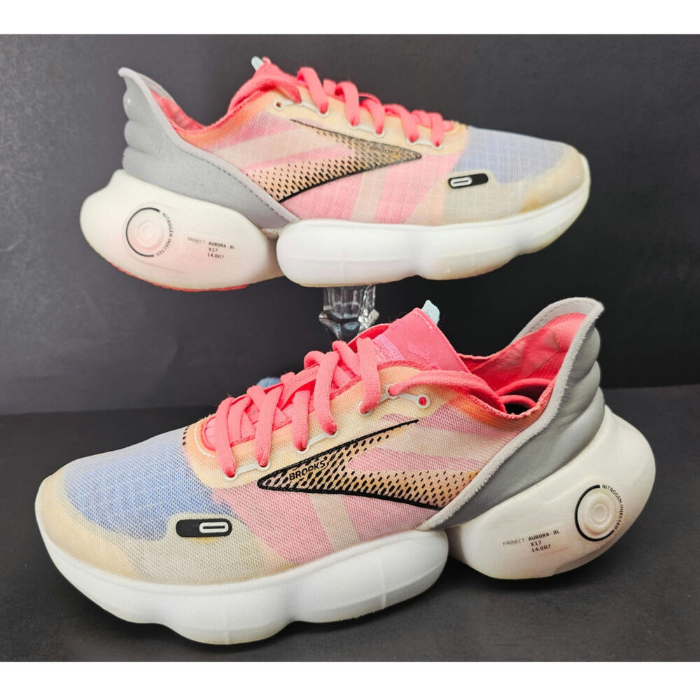 Brooks Women 8.5 Comfy footwear //